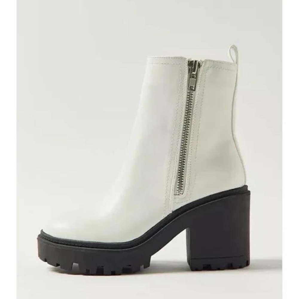 UO Zip Up Platform Boot Chunky Heel